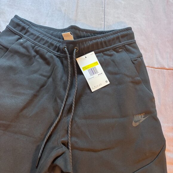 Nike Sportswear Tech Fleece Joggers Black - Picture 3 of 5